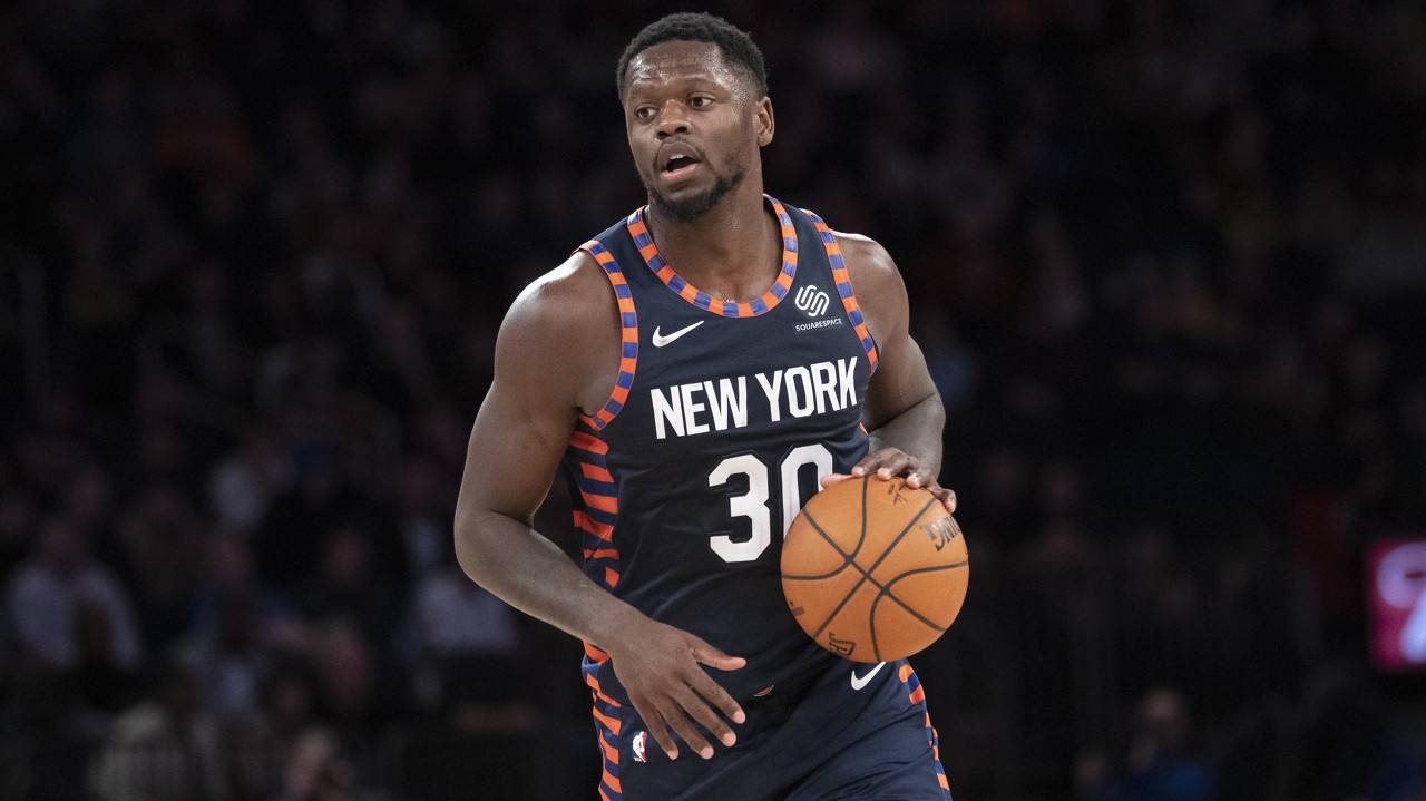 在替补席上 在替补席上