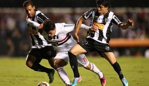 困扰着他的 困扰着他的