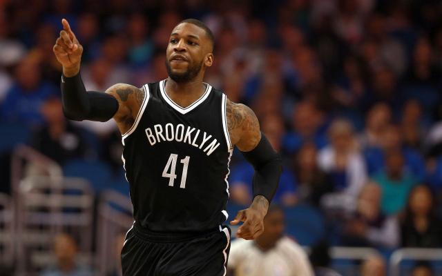 而他的防守 而他的防守