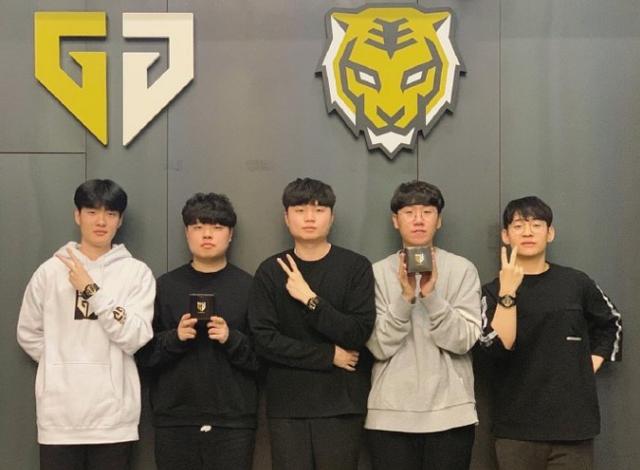 的全国U1 的全国U1