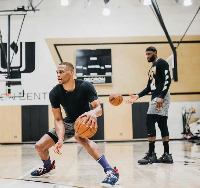 斯内德在高 斯内德在高